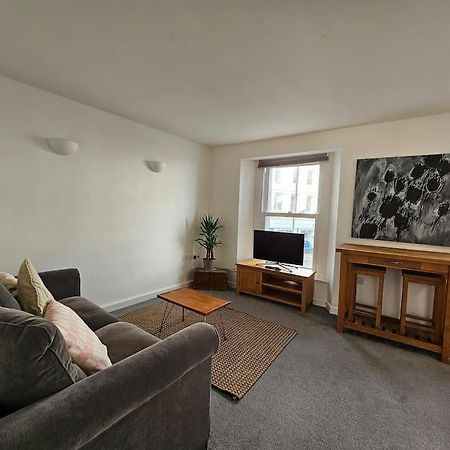 Beautiful And Bright !! Town/Harbour Apartment #1 Penzance Bagian luar foto