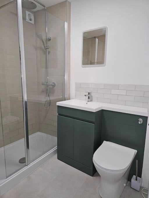 Beautiful And Bright !! Town/Harbour Apartment #1 Penzance Bagian luar foto