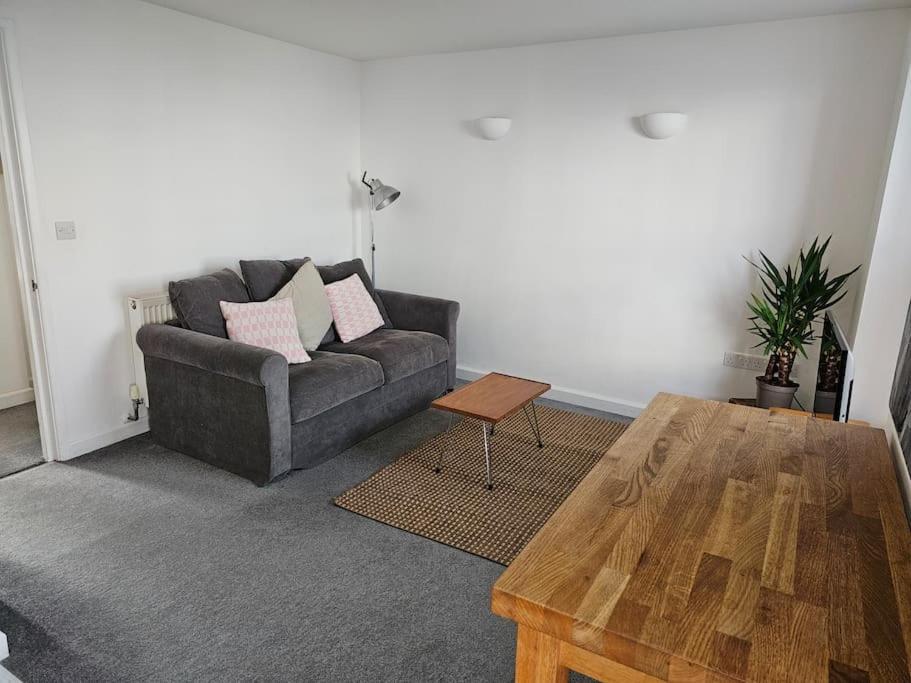 Beautiful And Bright !! Town/Harbour Apartment #1 Penzance Bagian luar foto
